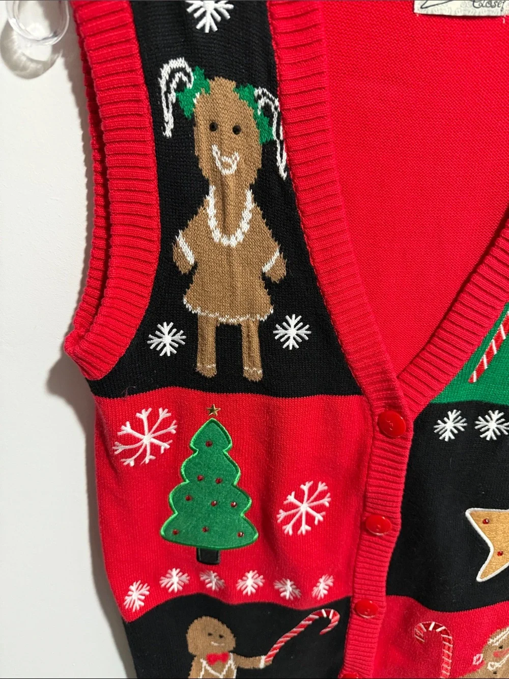 Vintage 100% Cotton Red & Green Gingerbread Holiday Sweater Vest Size Small